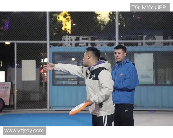 武汉飞盘队与杭州飞盘队赛后技术复盘分析与战术探讨