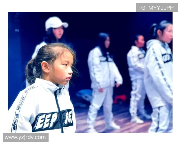 街舞人生的旋律与梦想:杨静的舞动故事与成长之路 街舞人生的旋律与梦想:杨静的舞动故事与成长之路